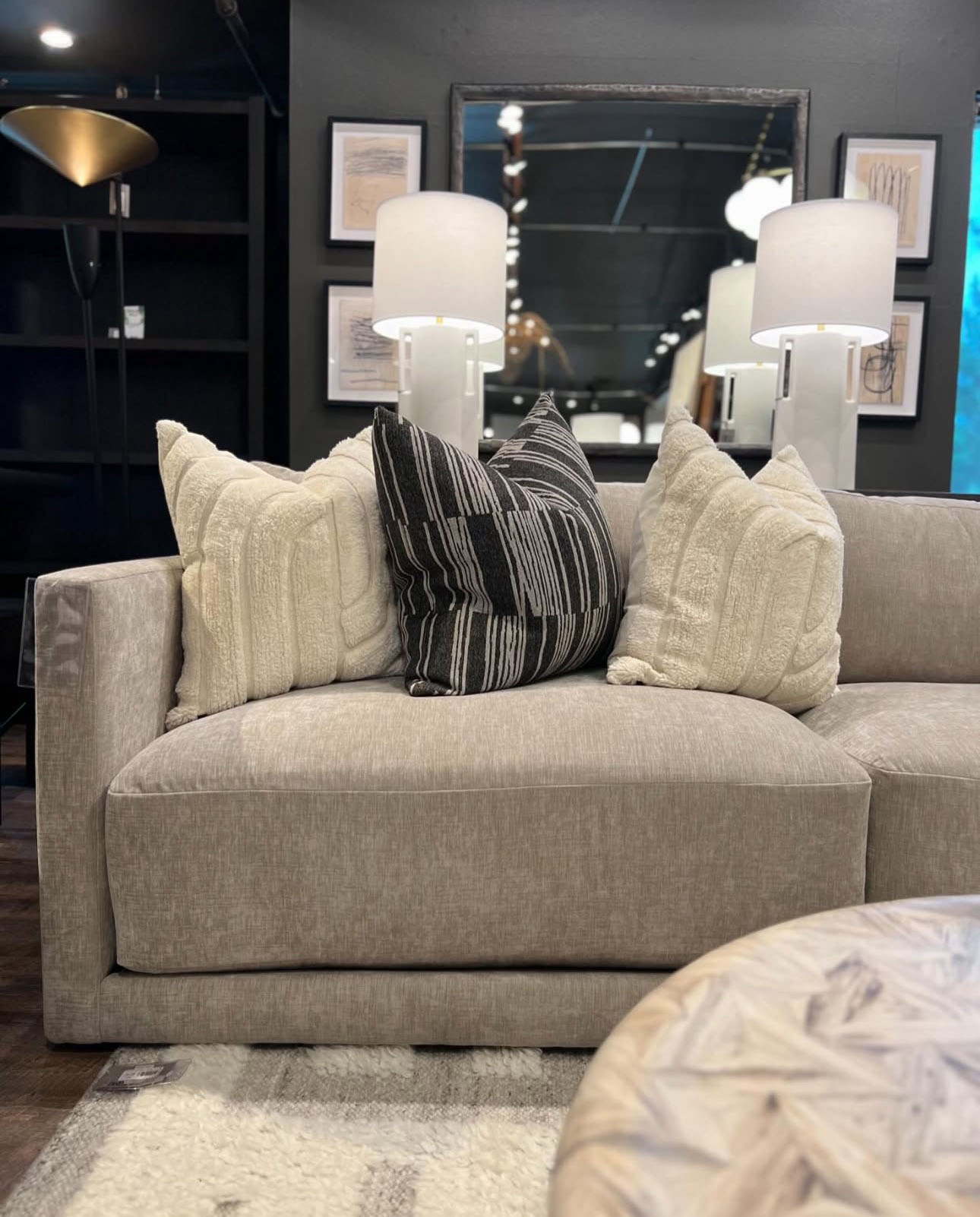 Social Image {i + 1}